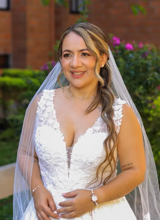 Maquillaje y peinado de novia